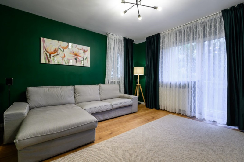 Vanzare apartament 3 camere decomandat, 68 mp+parcare in Grigorescu,zona Donath
