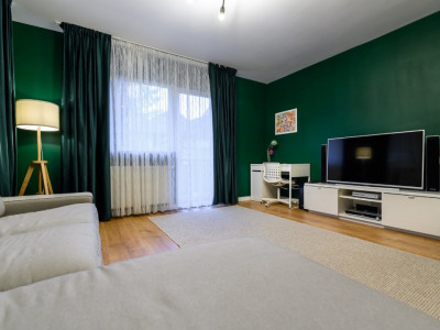 Vanzare apartament 3 camere decomandat, 68 mp+parcare in Grigorescu,zona Donath