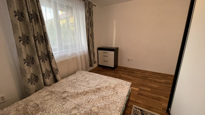 Apartament 2 camere de vanzare in Manastur ,str Huedinului,zona Nora