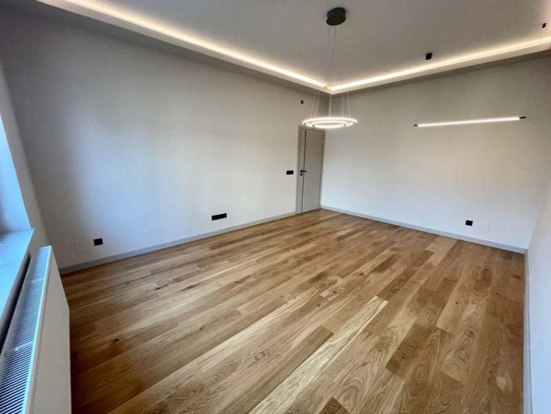 Apartament 2 camere+birou si dressing, 65 mp, Ultracentral, ultrafinisat 