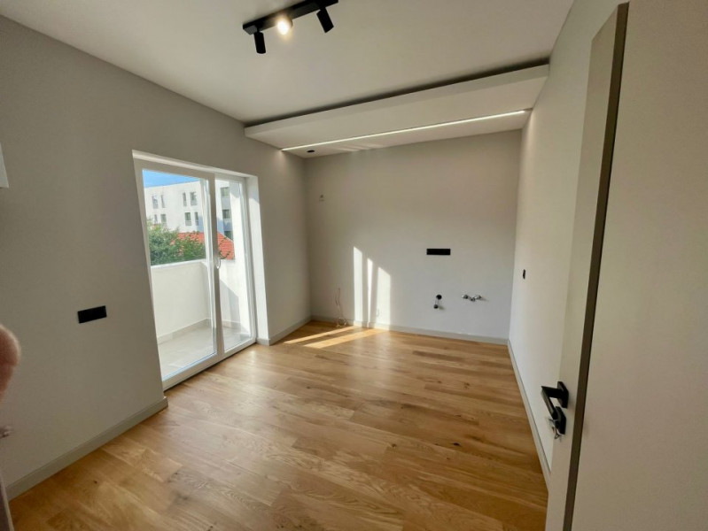 Apartament 2 camere+birou si dressing, 65 mp, Ultracentral, ultrafinisat 