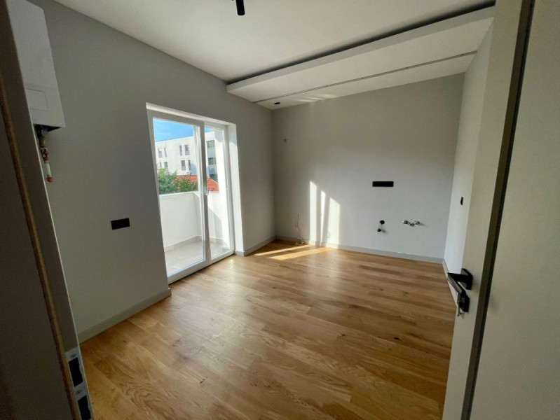 Apartament 2 camere+birou si dressing, 65 mp, Ultracentral, ultrafinisat 