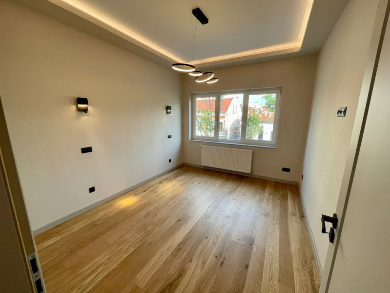 Apartament 2 camere+birou si dressing, 65 mp, Ultracentral, ultrafinisat 