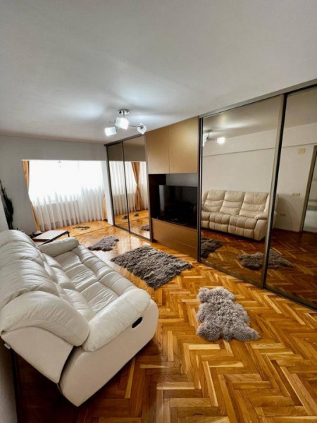 Apartament 2 camere decomandat, superfinisat, și mobilat, în zona Piața Mărăști