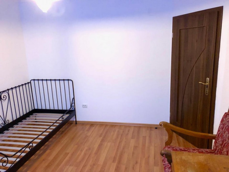 Apartament  de inchiriat cu 3 camere + parcare,zona Parcul IRIS