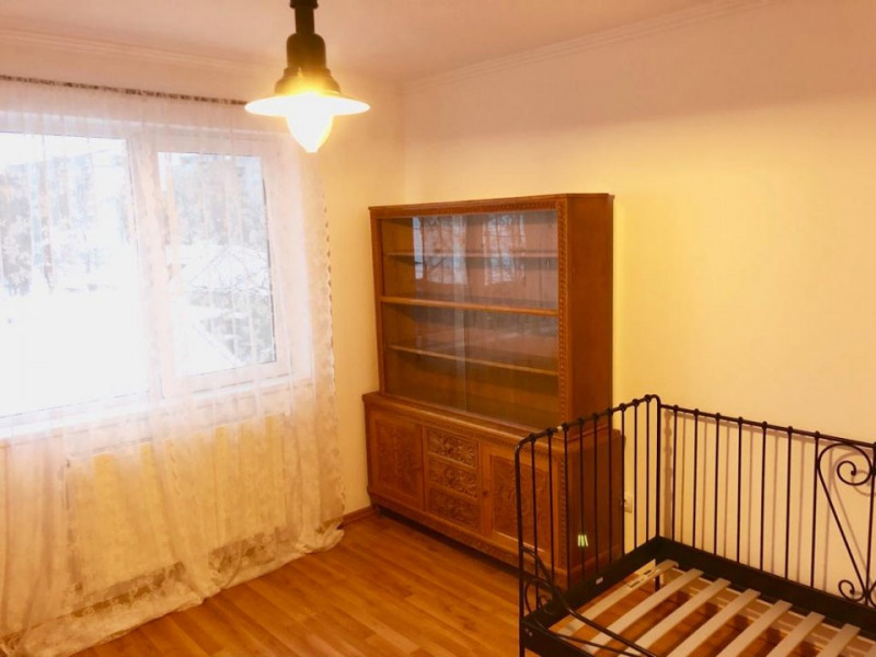 Apartament  de inchiriat cu 3 camere + parcare,zona Parcul IRIS