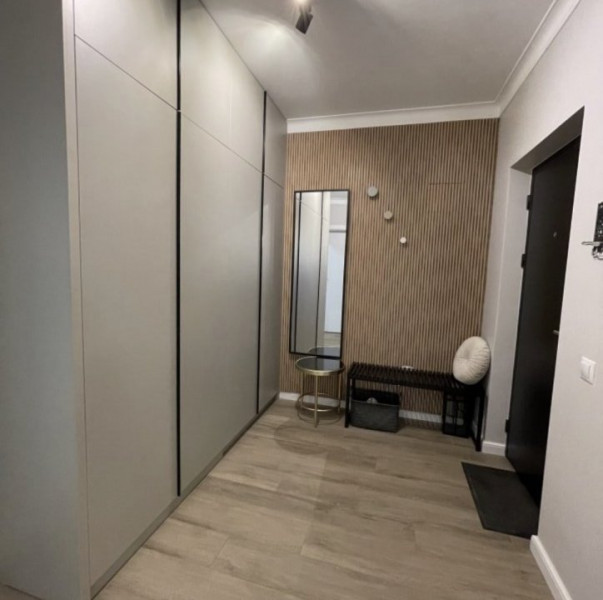 Apartament 2 camere ultrafinisat in Andrei Muresanu