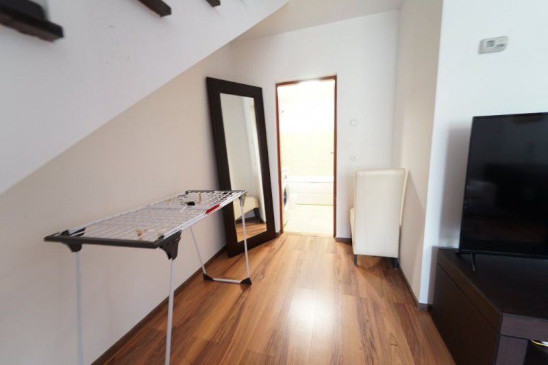 Apartament in casa 3 camere ,cu 2 bai zona USAMV