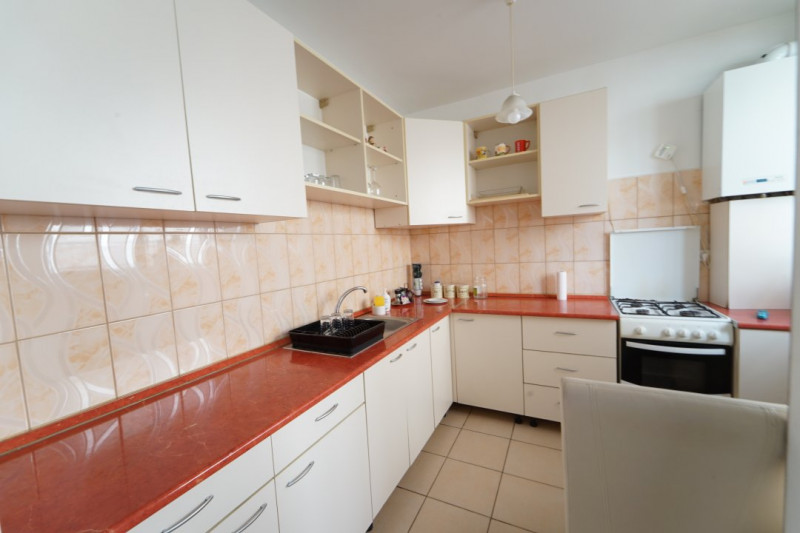 Apartament in casa 3 camere ,cu 2 bai zona USAMV