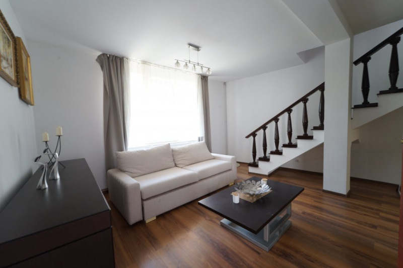 Apartament in casa 3 camere ,cu 2 bai zona USAMV