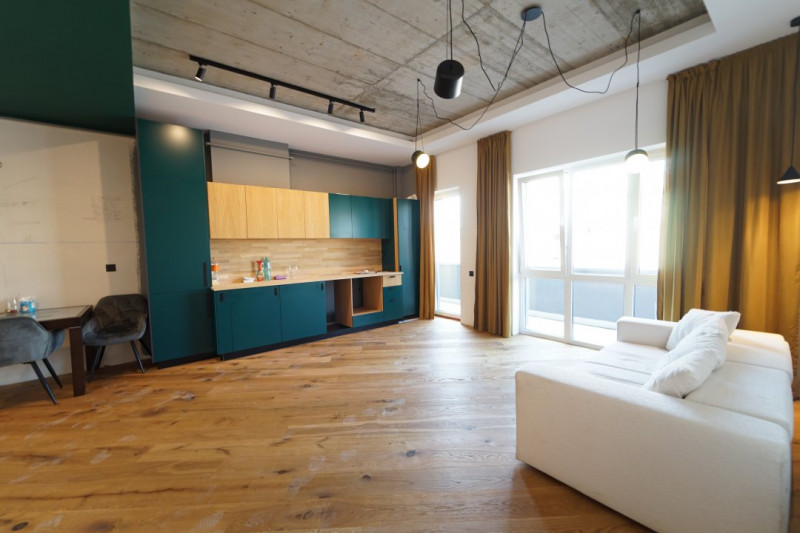 Inchiriere apartament 2 cam 57 mp+balcon,zona VIVO str Razoare