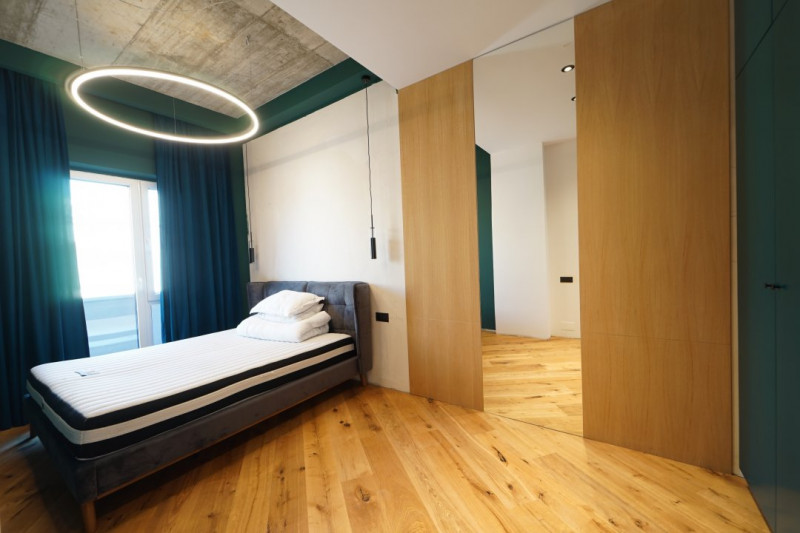 Inchiriere apartament 2 cam 57 mp+balcon,zona VIVO str Razoare