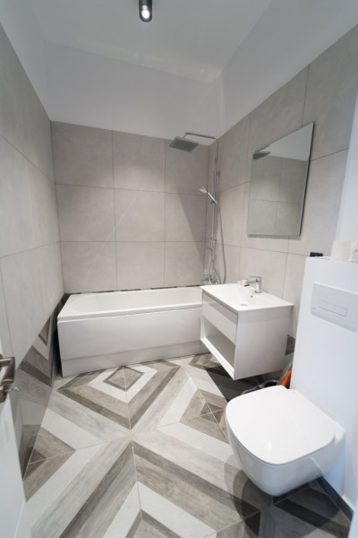 Inchiriere apartament 2 cam 57 mp+balcon,zona VIVO str Razoare