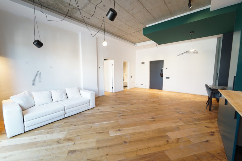 Inchiriere apartament 2 cam 57 mp+balcon,zona VIVO str Razoare