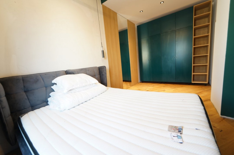 Inchiriere apartament 2 cam 57 mp+balcon,zona VIVO str Razoare
