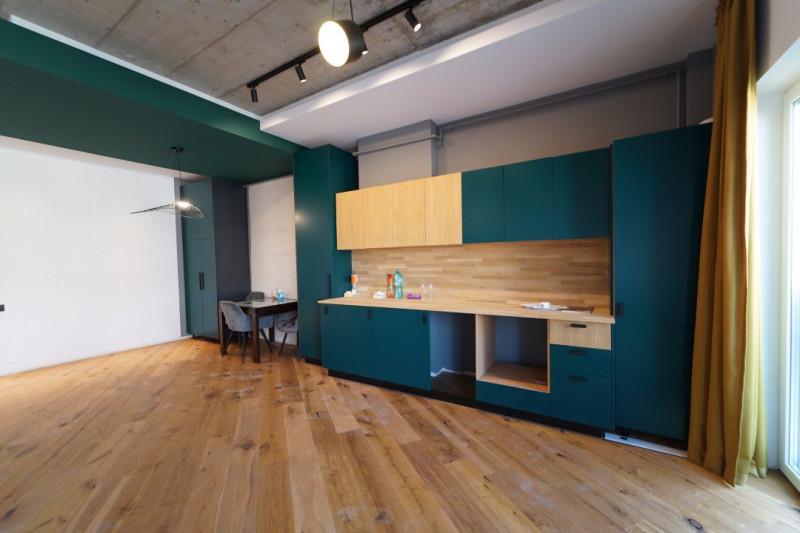 Inchiriere apartament 2 cam 57 mp+balcon,zona VIVO str Razoare