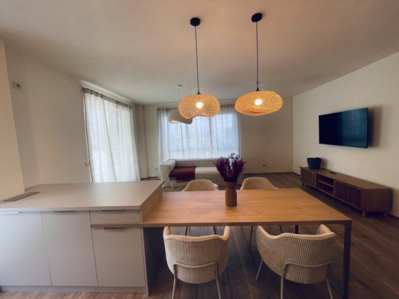 Apartament 2 camere +50mp terasa,ultrafinisat,Bloc Nou Andrei Muresanu/  Zorilor