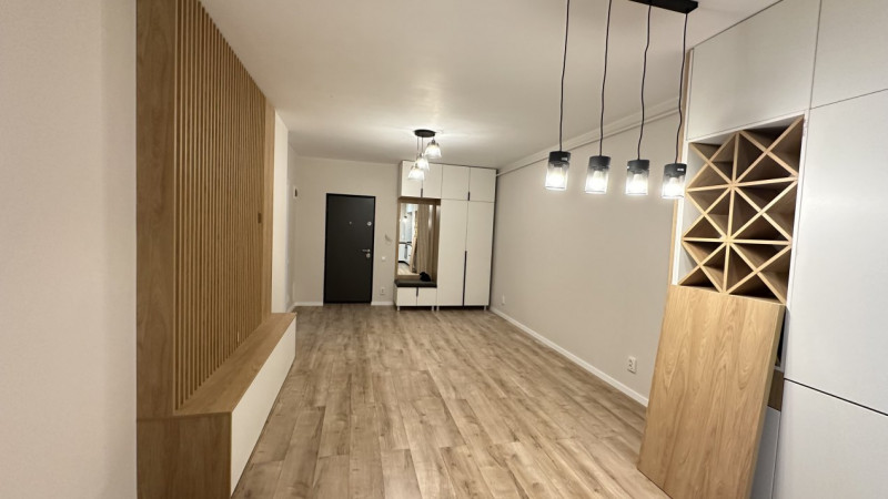 Apartament 2 camere+parcare in zona Metro(Polus Center)