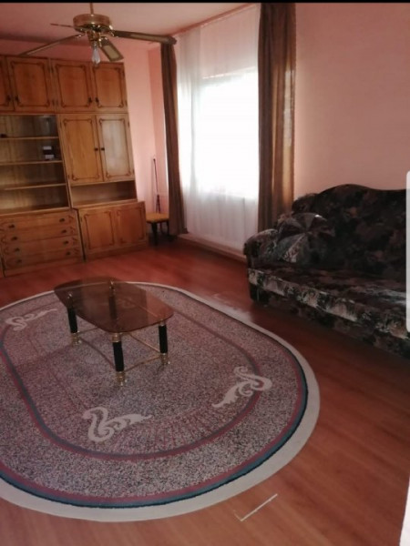 Apartament 3 camere de vanzare,in Turda zona Micro 3,str Zambilelor