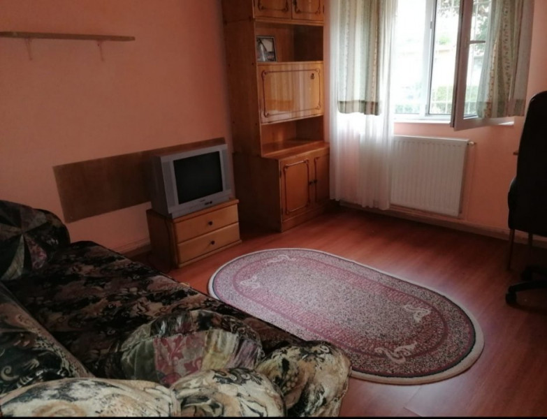 Apartament 3 camere de vanzare,in Turda zona Micro 3,str Zambilelor