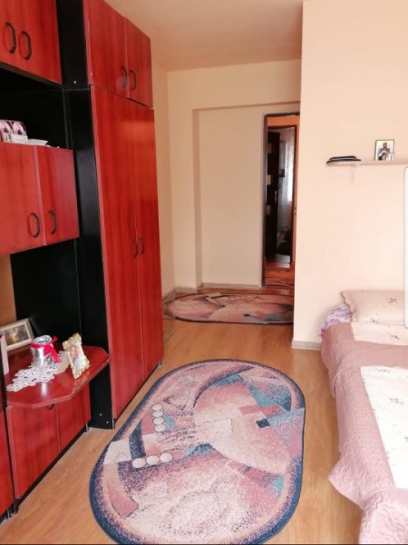 Apartament 3 camere de vanzare,in Turda zona Micro 3,str Zambilelor