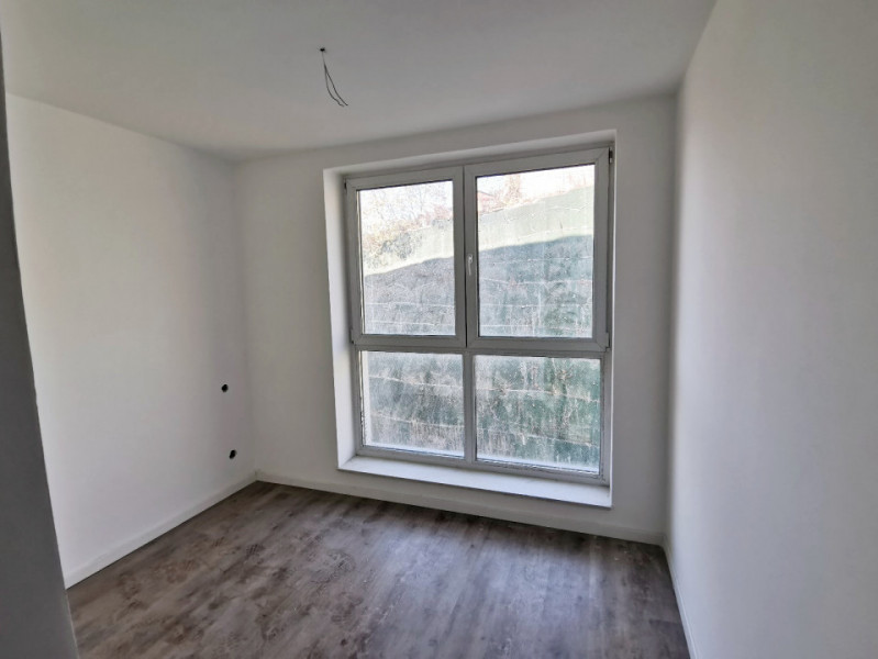 Apartment 3 camere în Grigorescu  cu scara interioară ,82 mp, finisat 