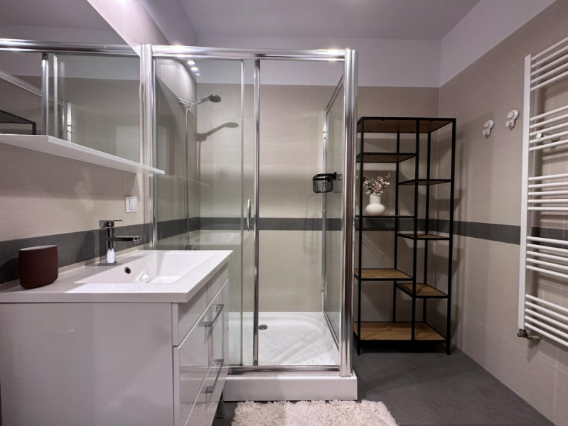 Ap. 2 camere,în Centru Pta Mihai Viteazu in Ansamblul Platinia