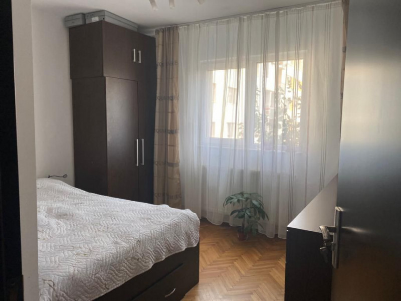 Vanzare apartament 2 camere decomandat, 50 mp+parcare in Grigorescu,zona Donath