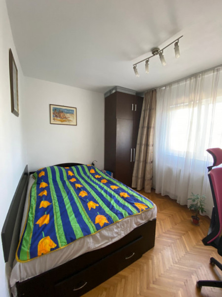 Vanzare apartament 2 camere decomandat, 50 mp+parcare in Grigorescu,zona Donath