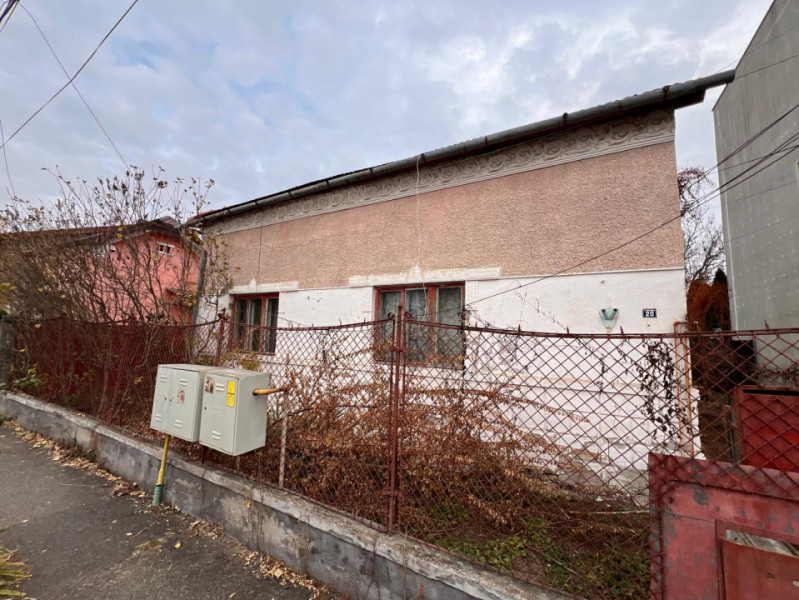 Vanzare  teren cu casa demolabila in Dambul Rotund, 796 mp, pt casa sau duplex