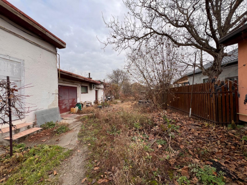 Vanzare  teren cu casa demolabila in Dambul Rotund, 796 mp, pt casa sau duplex