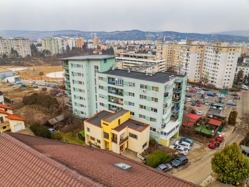 Comision0!Ap 1 camera Bloc Nou, in Manastur ,str Huedinului,zona La Terenuri
