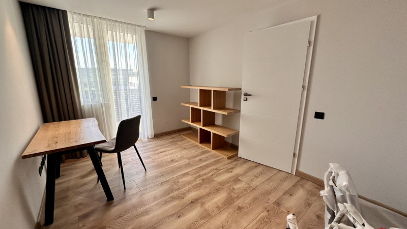 Prima inchiriere Apartament LUX 4 camere + garaj ,in zona Metro-BMW (VIVO Mall)