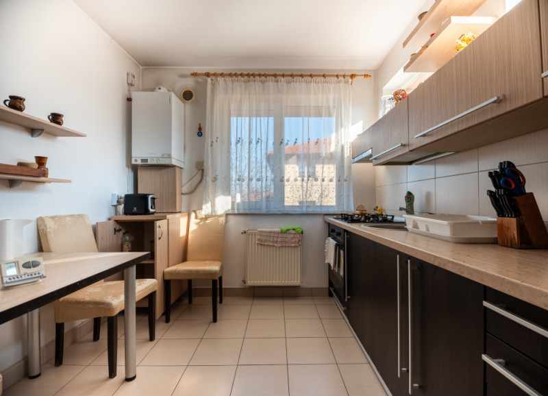 Casa tip duplex cu garaj in Buna Ziua, zona Grand Hotel Italia