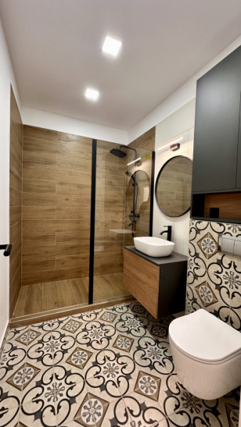 Apartament 2 cam, 54mp+balcon,zona VIVO str Razoare