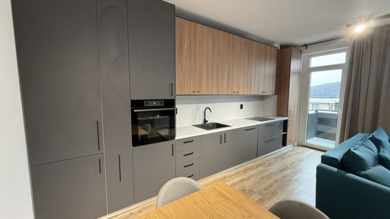 Apartament 2 cam, 54mp+balcon,zona VIVO str Razoare