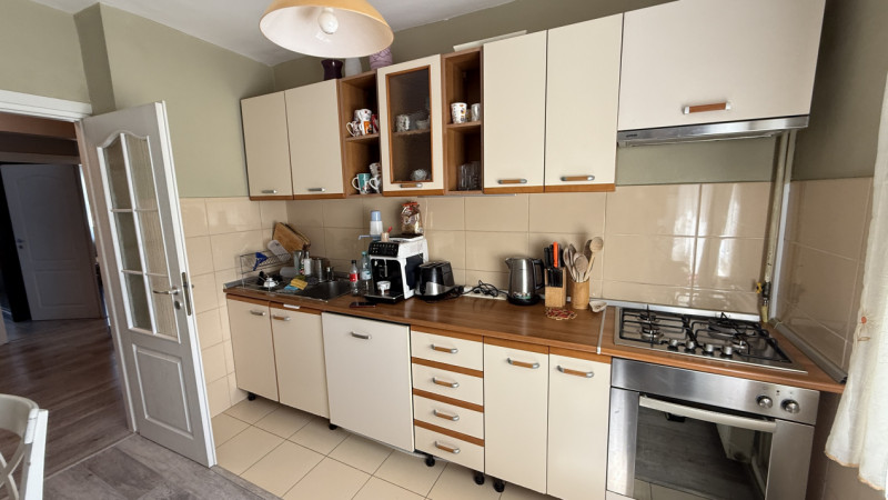 Apartament 3 camere + parcare,conf sporit,zona Calvaria