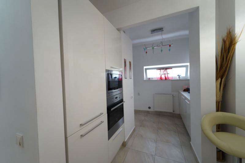 Ap de LUX 3 camere +parcare de inchiriat str Dorobantilor,Power Business Center