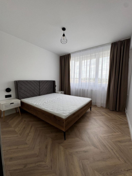 Vanzare ap  3 camere ,65 mp+parcare in Grigorescu, zona 1 Decembrie