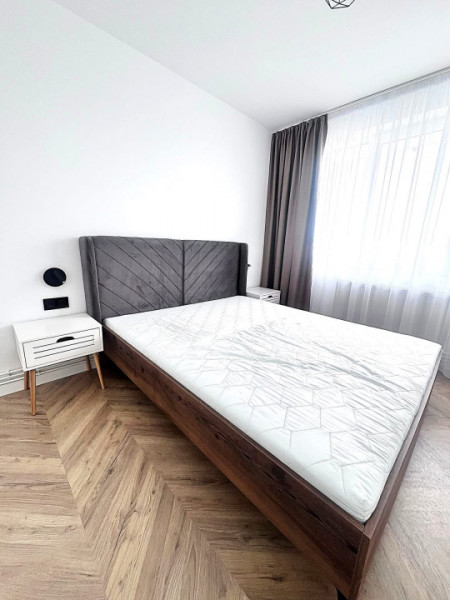 Vanzare ap  3 camere ,65 mp+parcare in Grigorescu, zona 1 Decembrie