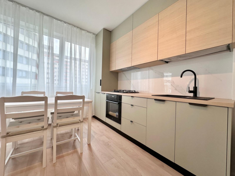 Apartament 2 camere+ parcare in zona Metro (VIVO Mall)