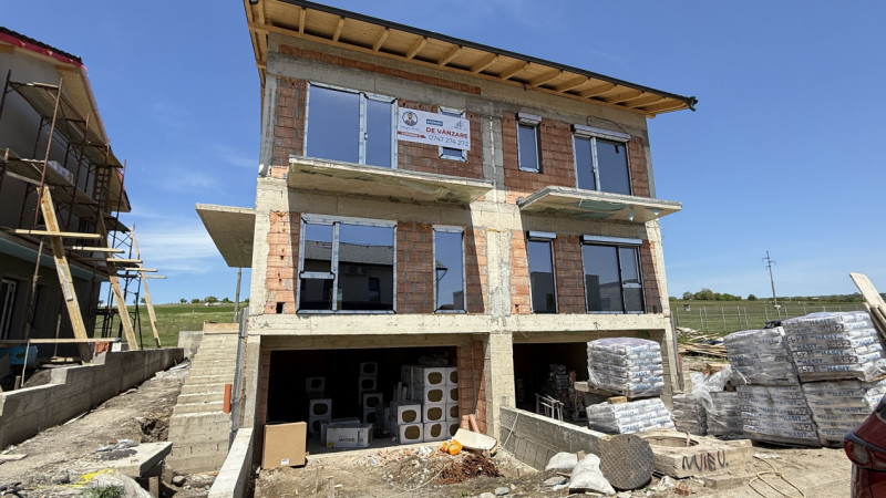 COMISION 0! Vanzare Duplex in Dambul Rotund, 4 camere 202 mp,teren 234mp