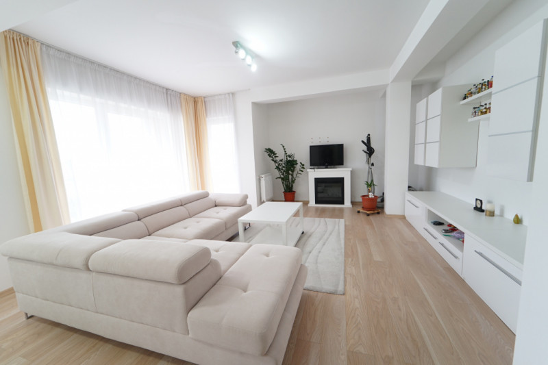 Apartament 3 camere+ parcare de vanzare,finisat in  Borhanci