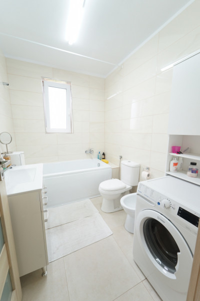 Apartament 3 camere+ parcare de vanzare,finisat in  Borhanci