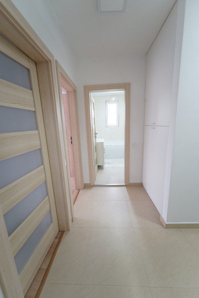 Apartament 3 camere+ parcare de vanzare,finisat in  Borhanci