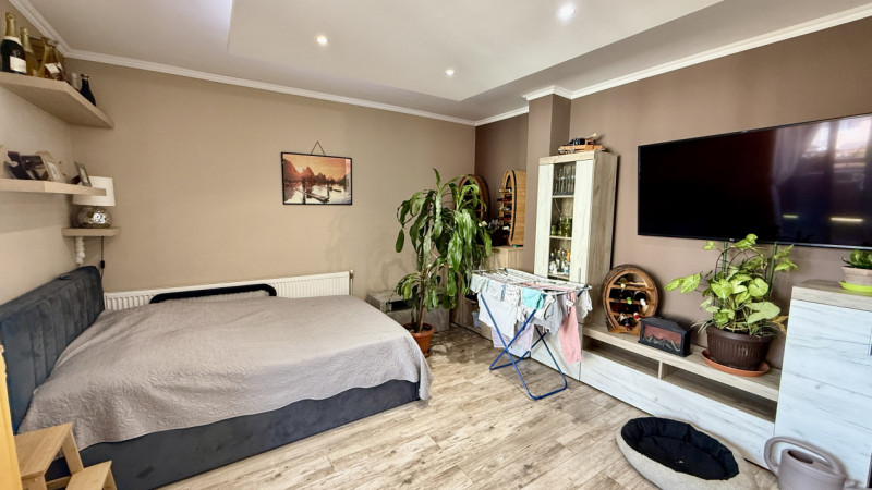 Ap 2 camere+parcare,finisat ,Floresti, zona Terra