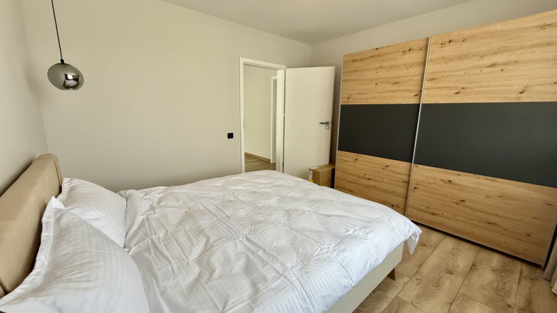 Prima inchiriere Apartament LUX 4 camere + garaj ,in zona Metro-BMW (VIVO Mall)