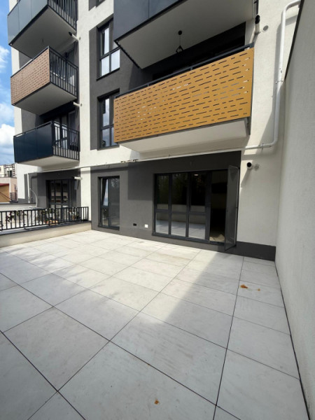  Inchiriere ap 2 cam+ parcare, 50mp+47 mp terasa ,zona VIVO str Razoare