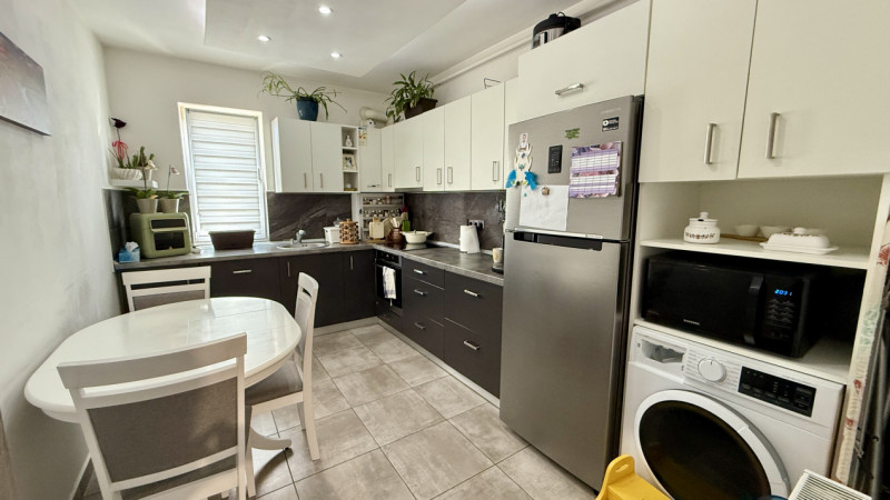 Ap 2 camere+parcare,finisat ,Floresti, zona Terra
