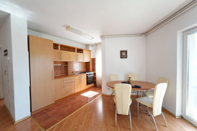 Vanzare apartament 3 camere,75 mp,et 2, Gheorgheni str Brancusi